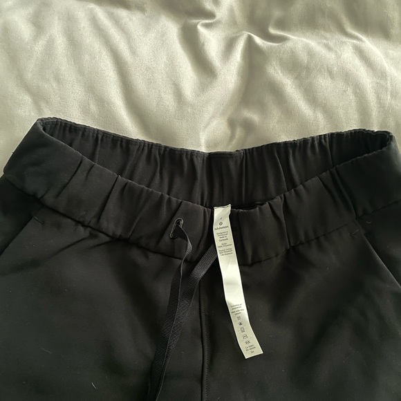 Lululemon Cropped Work Pants (EUC) with size tag - Picture 2 of 3